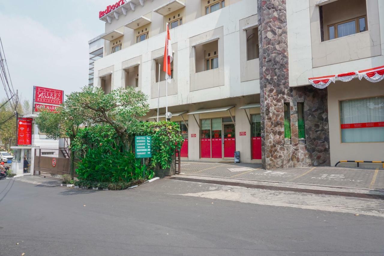 Residences By Reddoorz Near Maranatha University 万隆 外观 照片