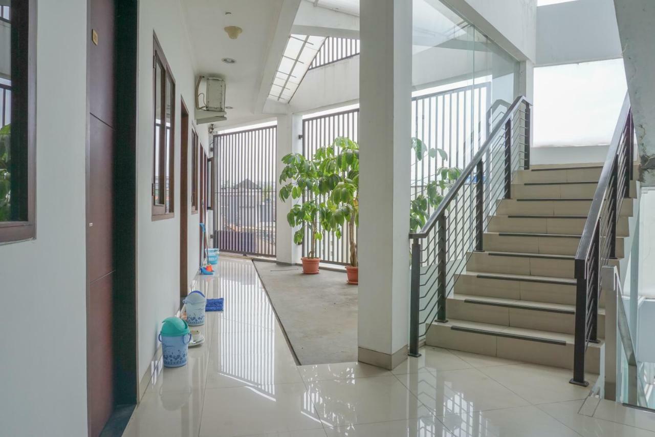 Residences By Reddoorz Near Maranatha University 万隆 外观 照片