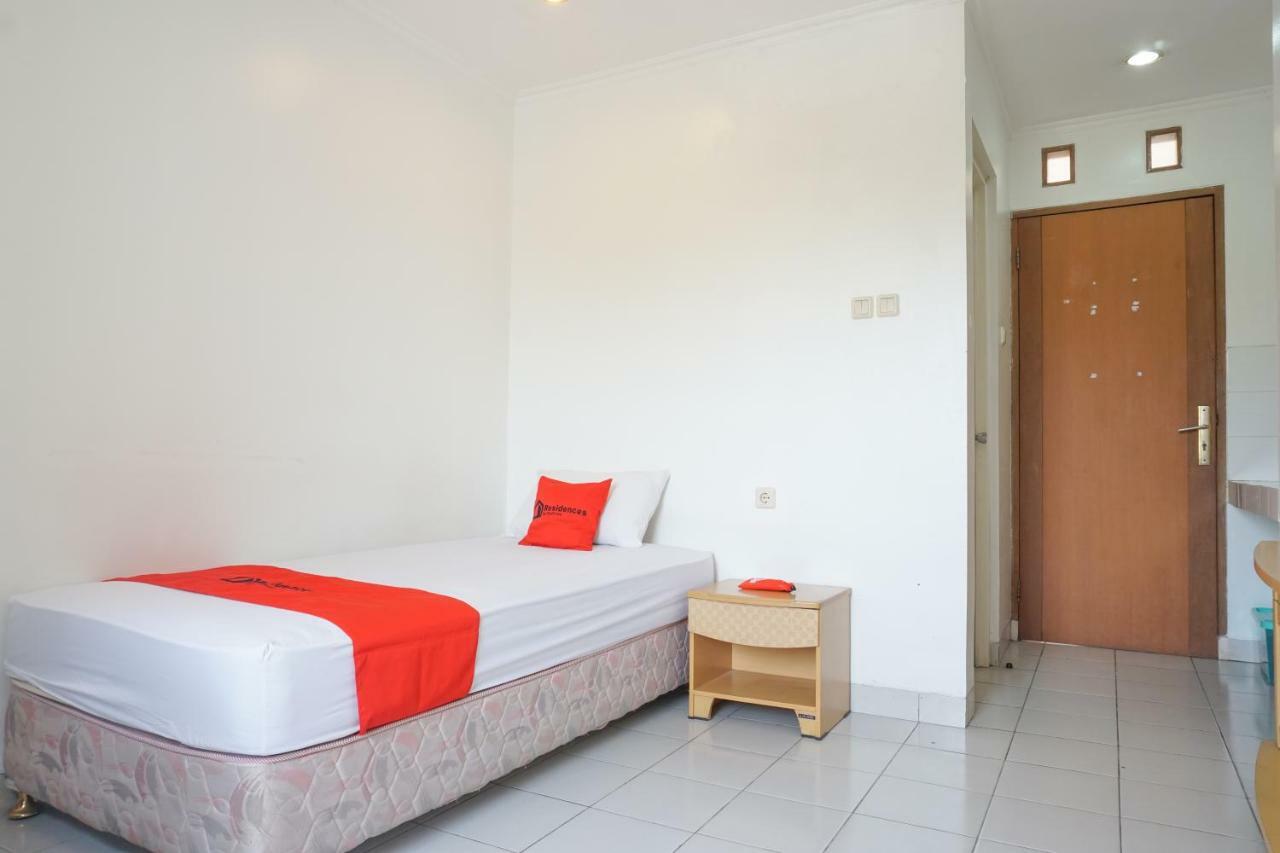 Residences By Reddoorz Near Maranatha University 万隆 外观 照片