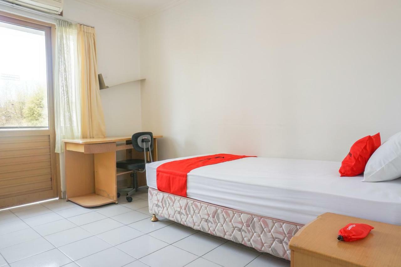 Residences By Reddoorz Near Maranatha University 万隆 外观 照片